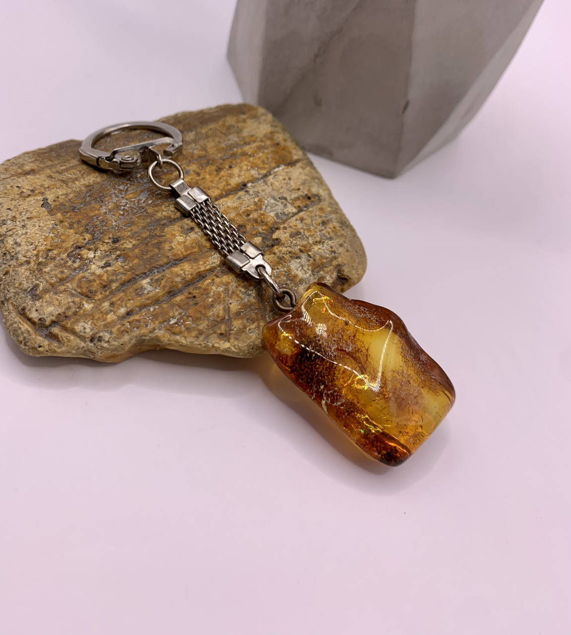 

Брелок из янтаря , брелок з бурштину , подарок брелок