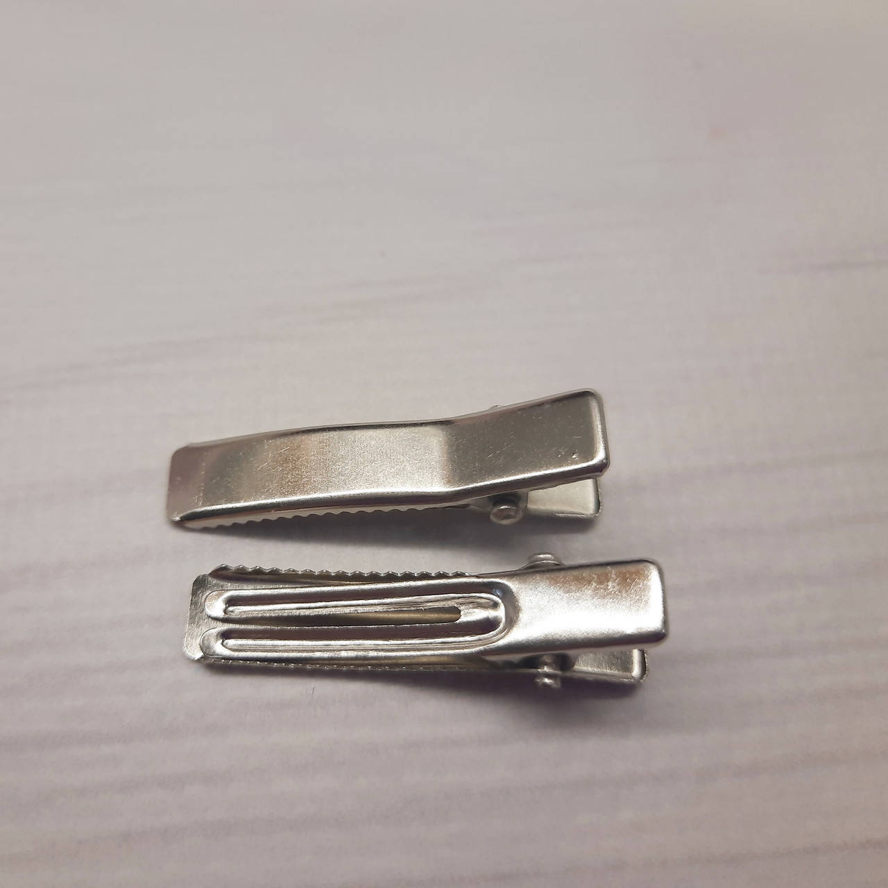 

Заколка крокодил с 2 усиками 3,5 см