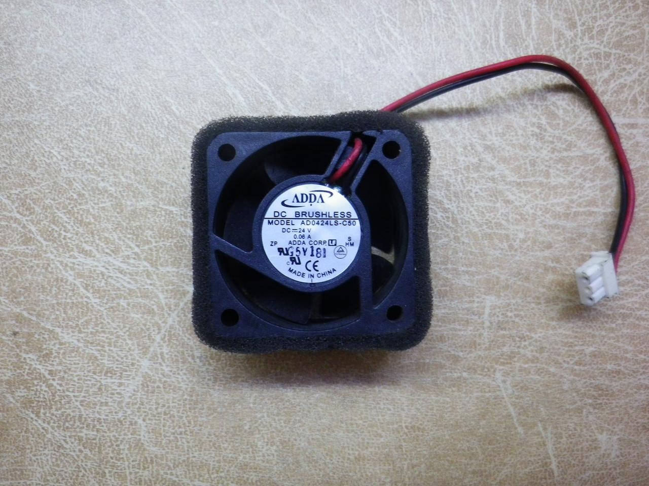 

Б/У Кулер 24 в 40х40х20 ADDA DC BRUSHLESS (AD424LS-C50) 0,06 А, 2 pin