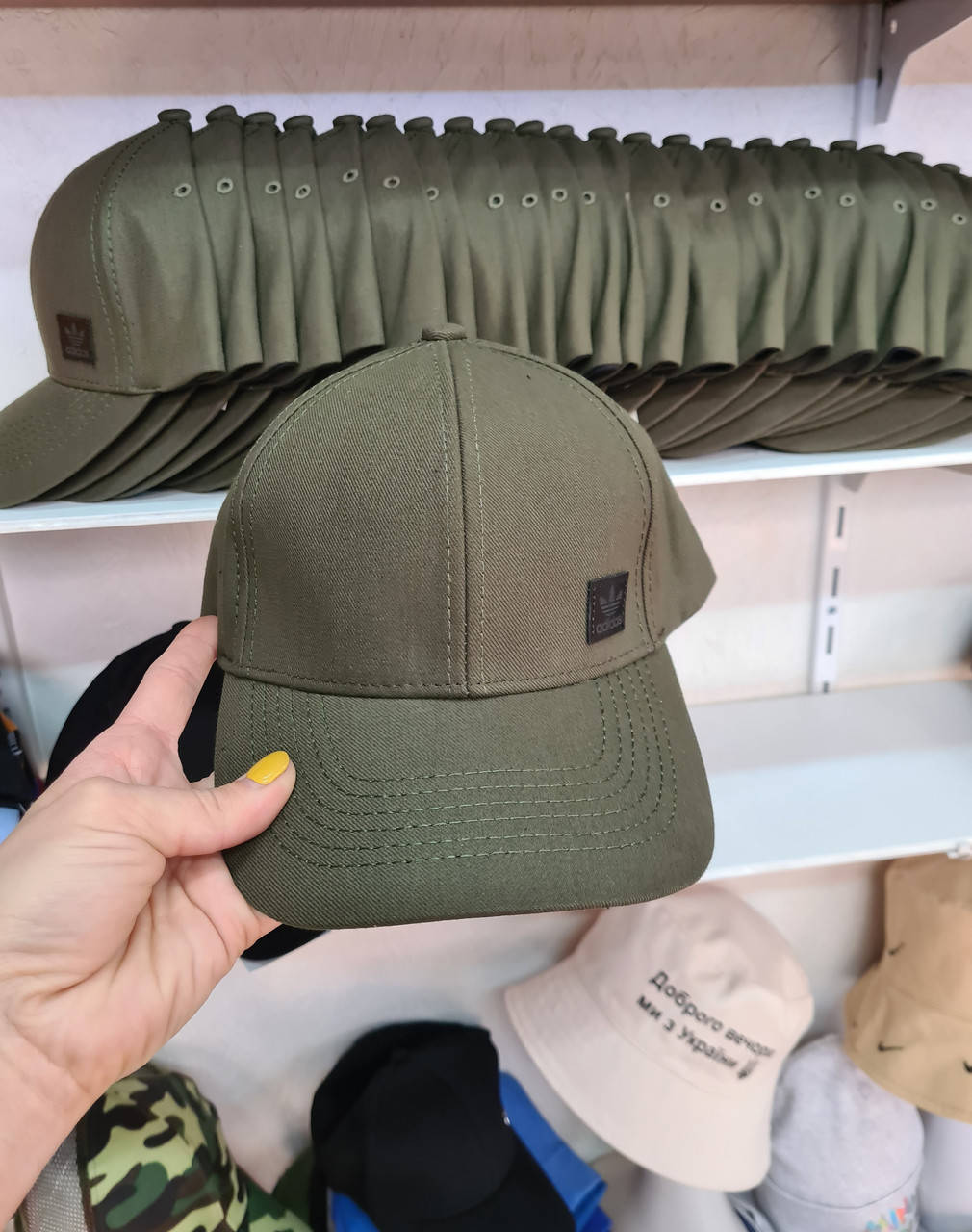 

Бейсболка олива хаки Adidas