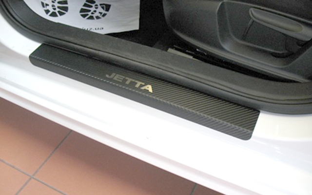 

Накладки на пороги Volkswagen Jetta VI 2011- 4шт. Карбон