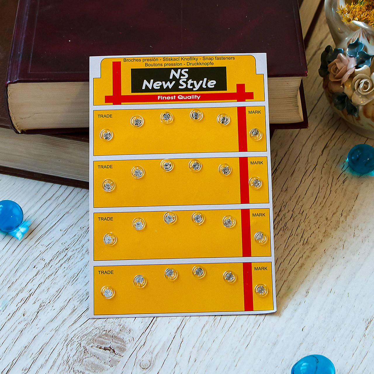 

Кнопки пришивные швейные прозрачные / цвет белый / диаметр 7 мм / упаковка 24 шт