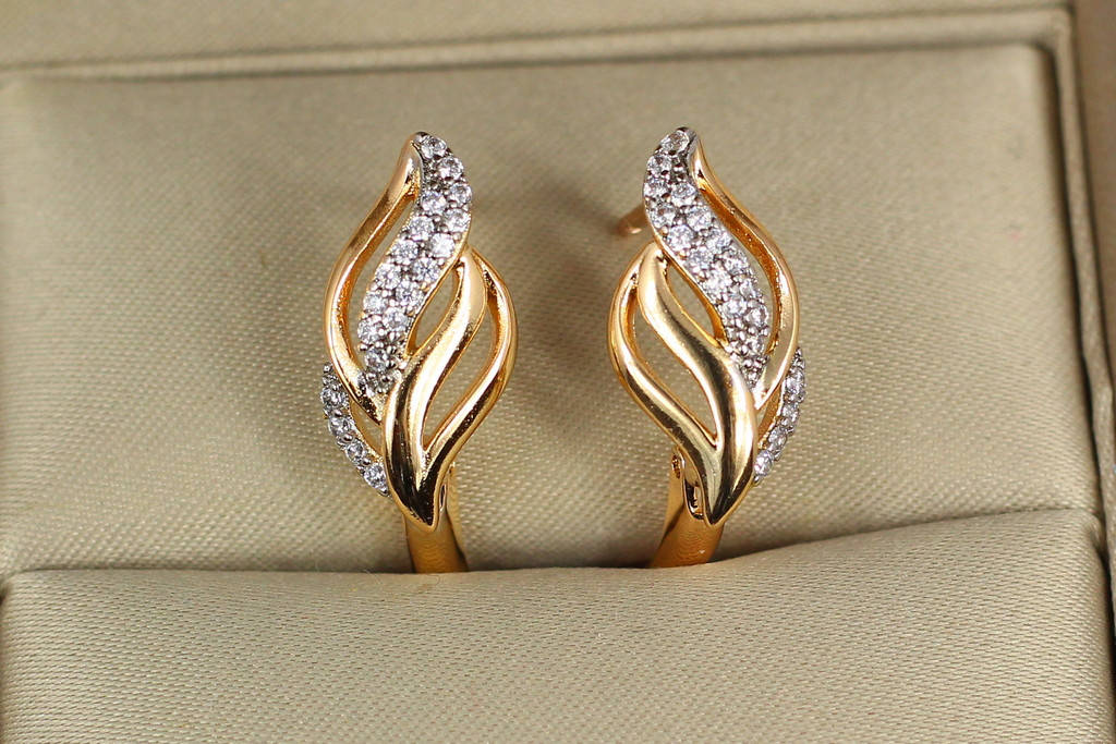 

Серьги Xuping Jewelry бутон тюльпана с родием 1,8 см золотистые