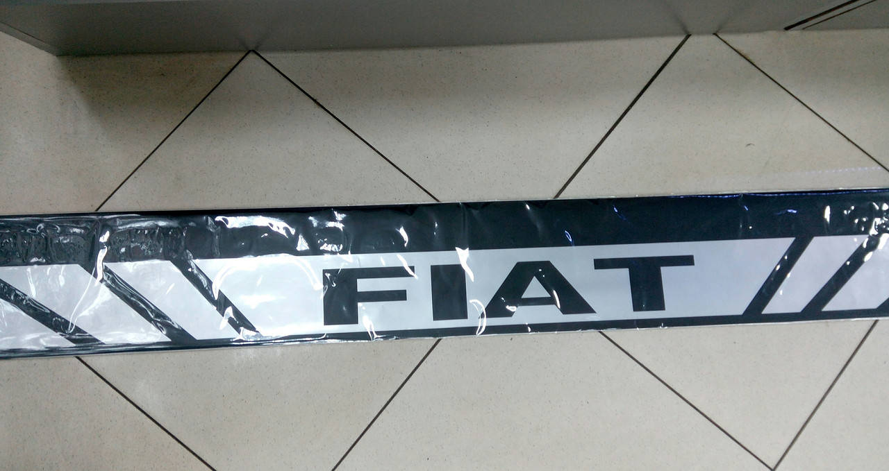 

Виниловые наклейкИ на лобовое стекло FIAT 135х17 см 2 цвета
