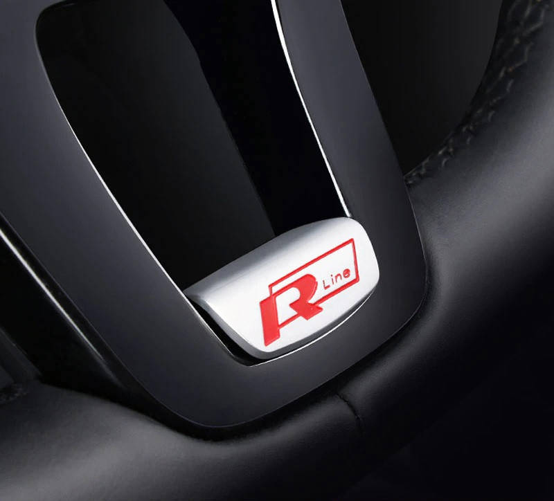 

Эмблема руля VW Volkswagen Golf Passat Touareg Rline красная