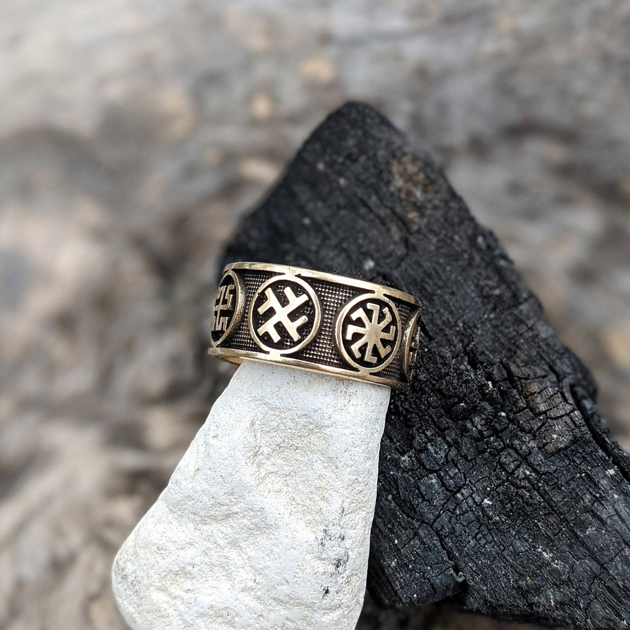 

Бронзовое кольцо "Славянские обереги" ручная работа