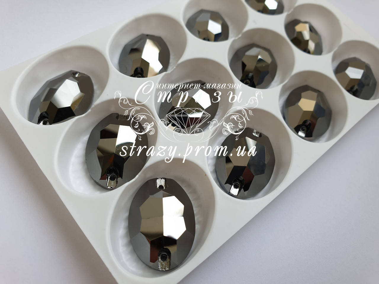 

Стразы Lux Овал 17х24мм. Hematite