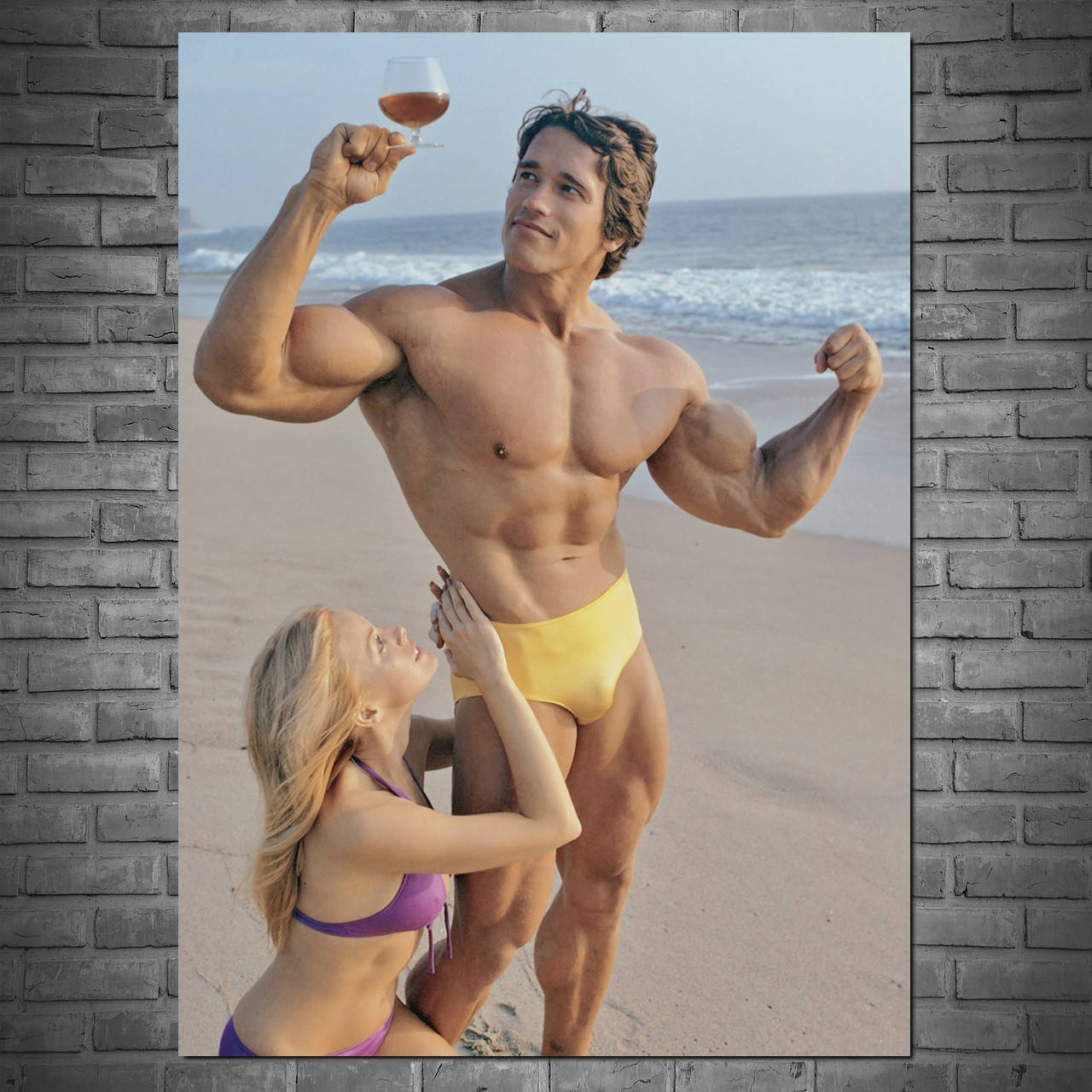 

Плакат "Арнольд Шварценеггер с бокалом и девушка, Arnold Schwarzenegger" (артикул 5421) 84, Глянцевая, 60