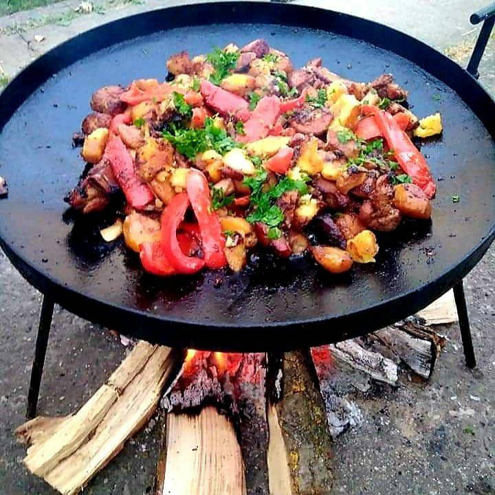 

Сковорода з диска борони 50 см+ чехол+кришка +ручки та ніжки для багаття, Черный