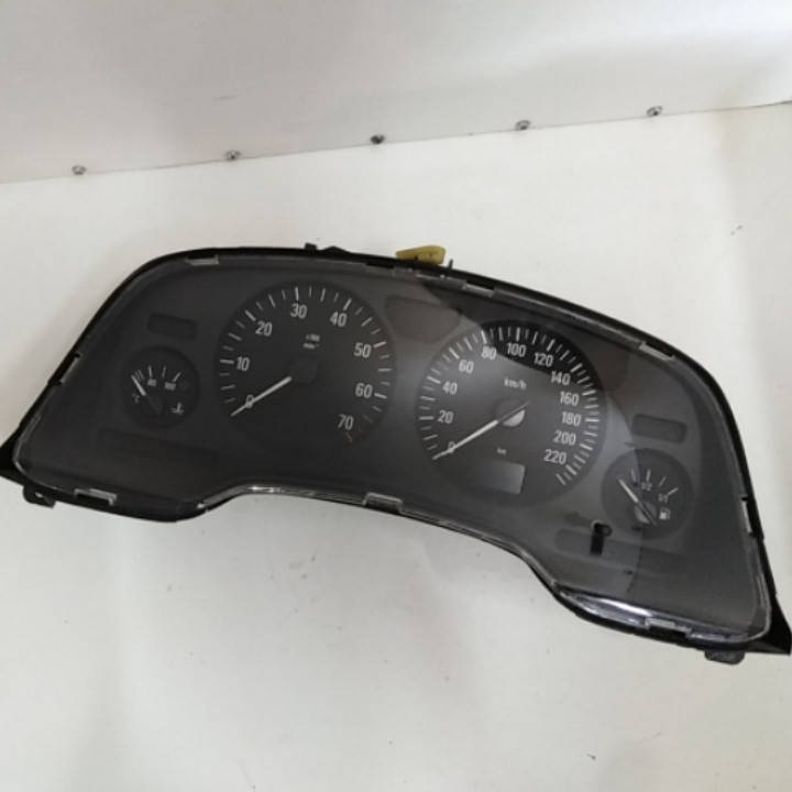 

Щиток приборов Opel Zafira A, Опель Зафира А 1,6 16V. 24461751 JD.