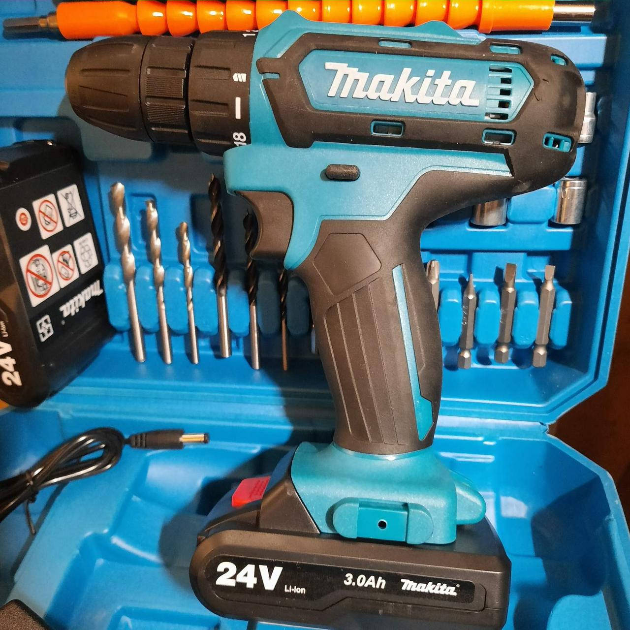 

Аккумуляторный Шуруповерт Makita 24вт. (Макита) 550 DWE с набором