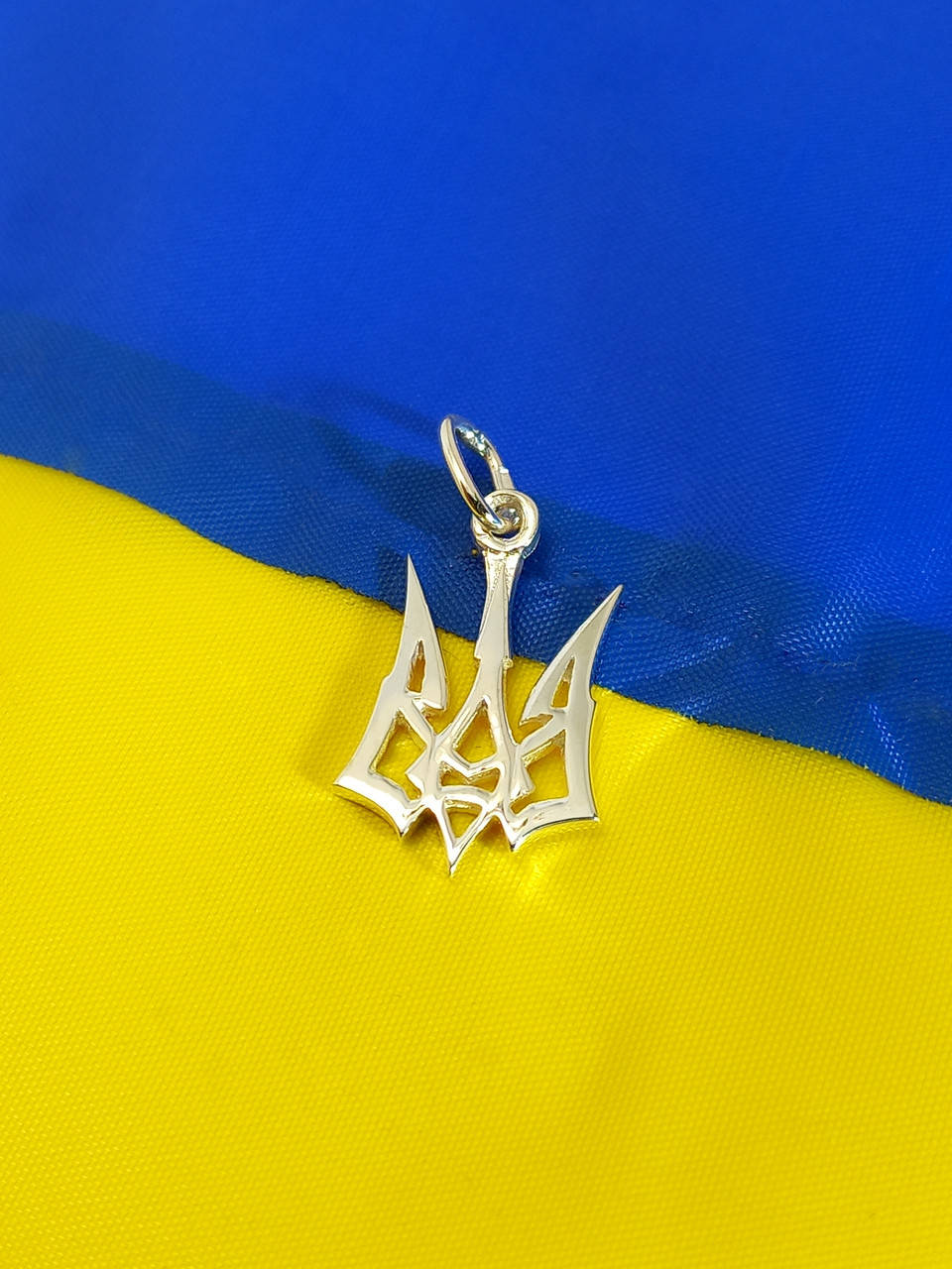 

Серебряный кулон Герб Украины DARIY 019-1кул