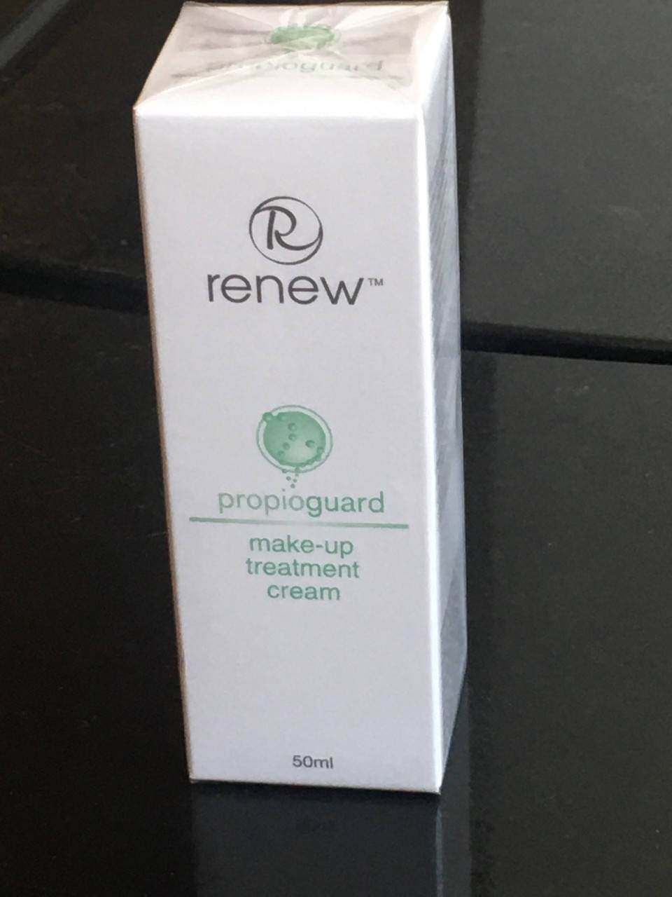 

Renew Propioguard MAKE-UP TREATMENT CREAM Тонирующий лечебный крем для проблемной кожи 50 мл