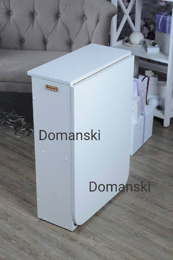 

Маникюрный стол стандарт
