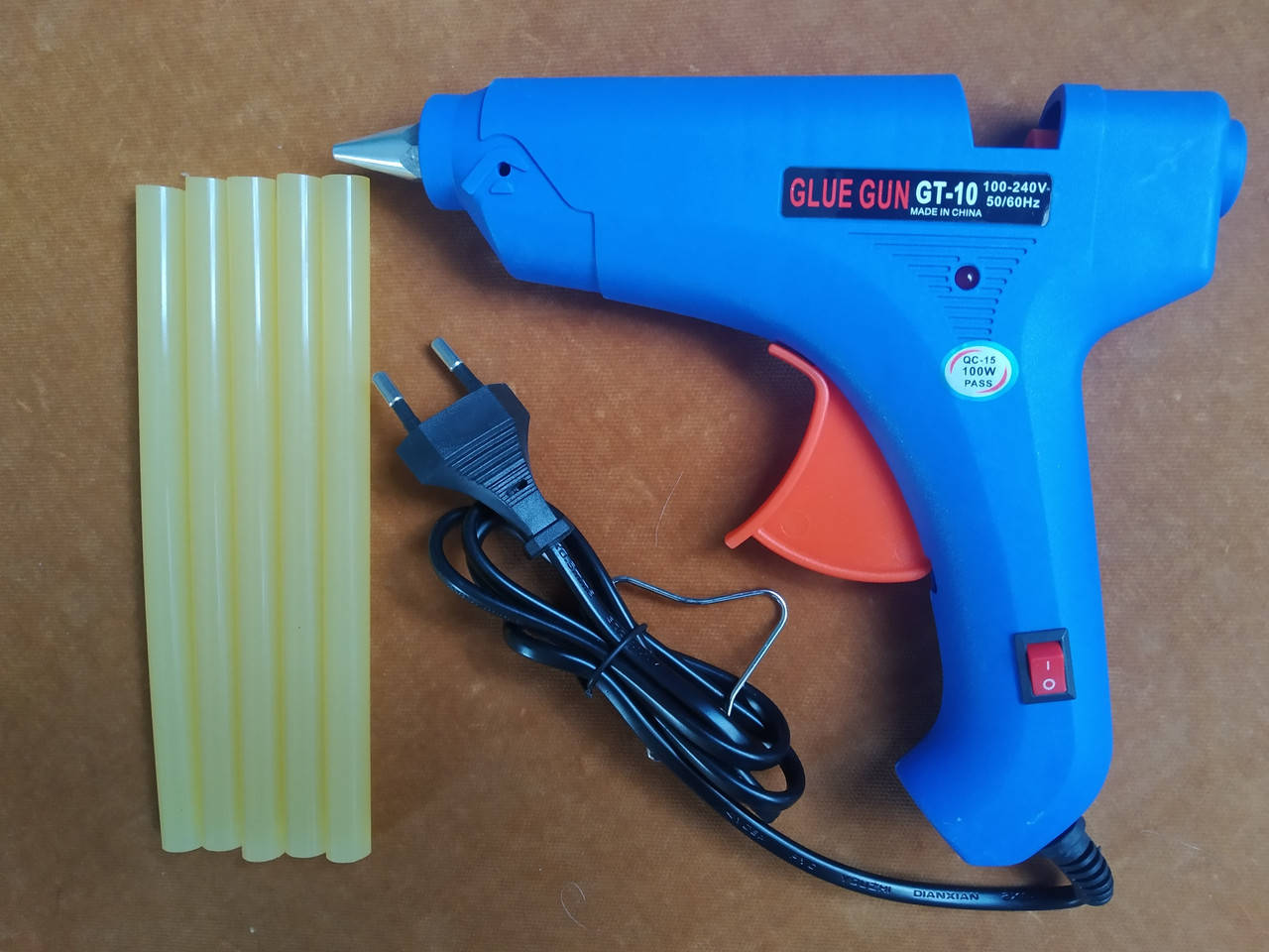 

Клеевой пистолет glue gun gt-10 100W + 5 стержней 11,2 мм
