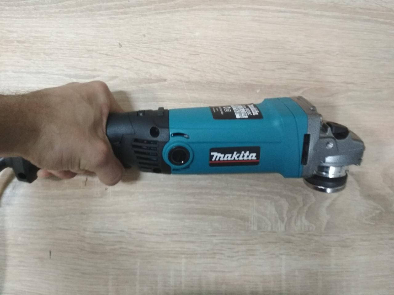 

Болгарка Makita GA 6020C (125 круг) с регулятором оборотов