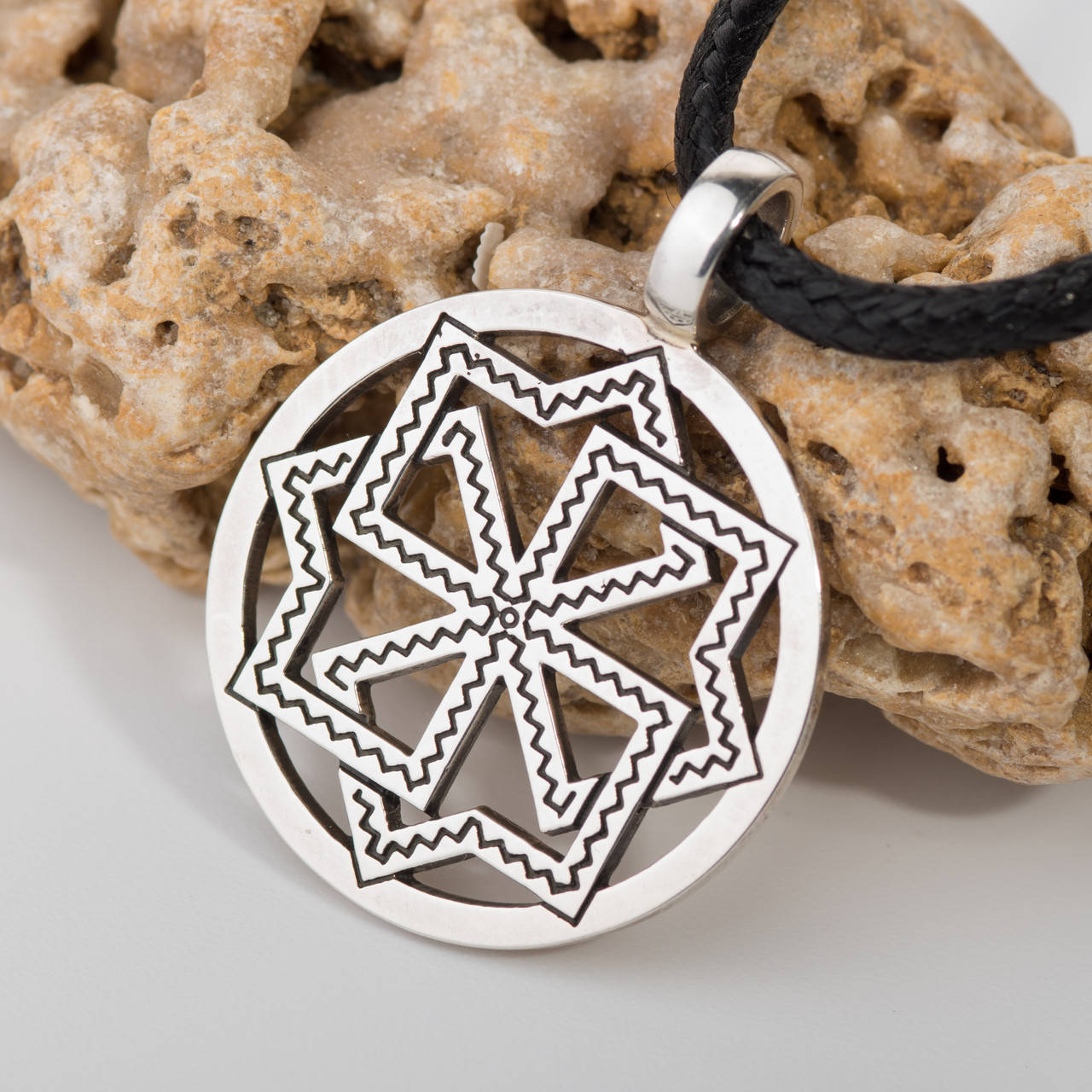 

Кулон Молвинец славянский оберег серебро