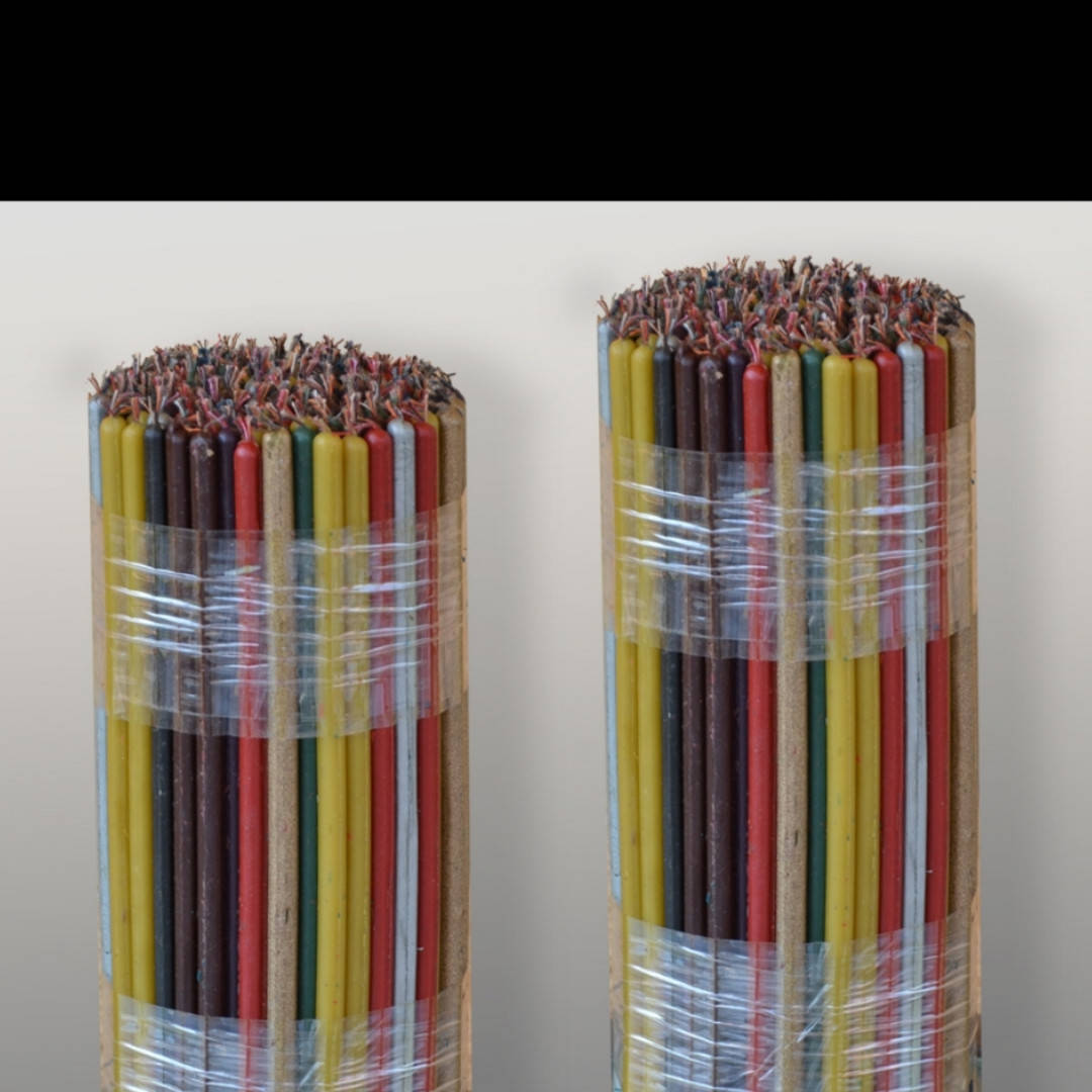 

Восковые свечи ассорти из 9 цветов, 0.5 кг