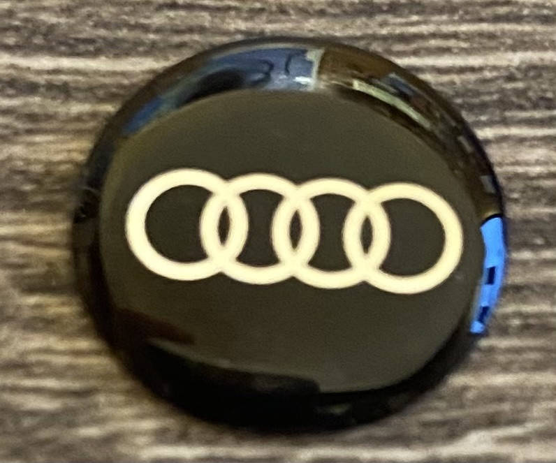 

Наклейка на ключ Audi 14 мм