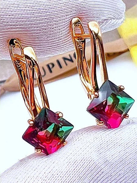 

Серьги из медицинского золота с красивым переливом камня. Ювелирная бижутерия Xuping