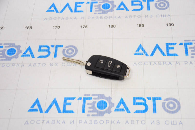 

Ключ Audi Q7 10-15 4 кнопки 4F0-837-220-AG Ауди Ку7 2010-2015