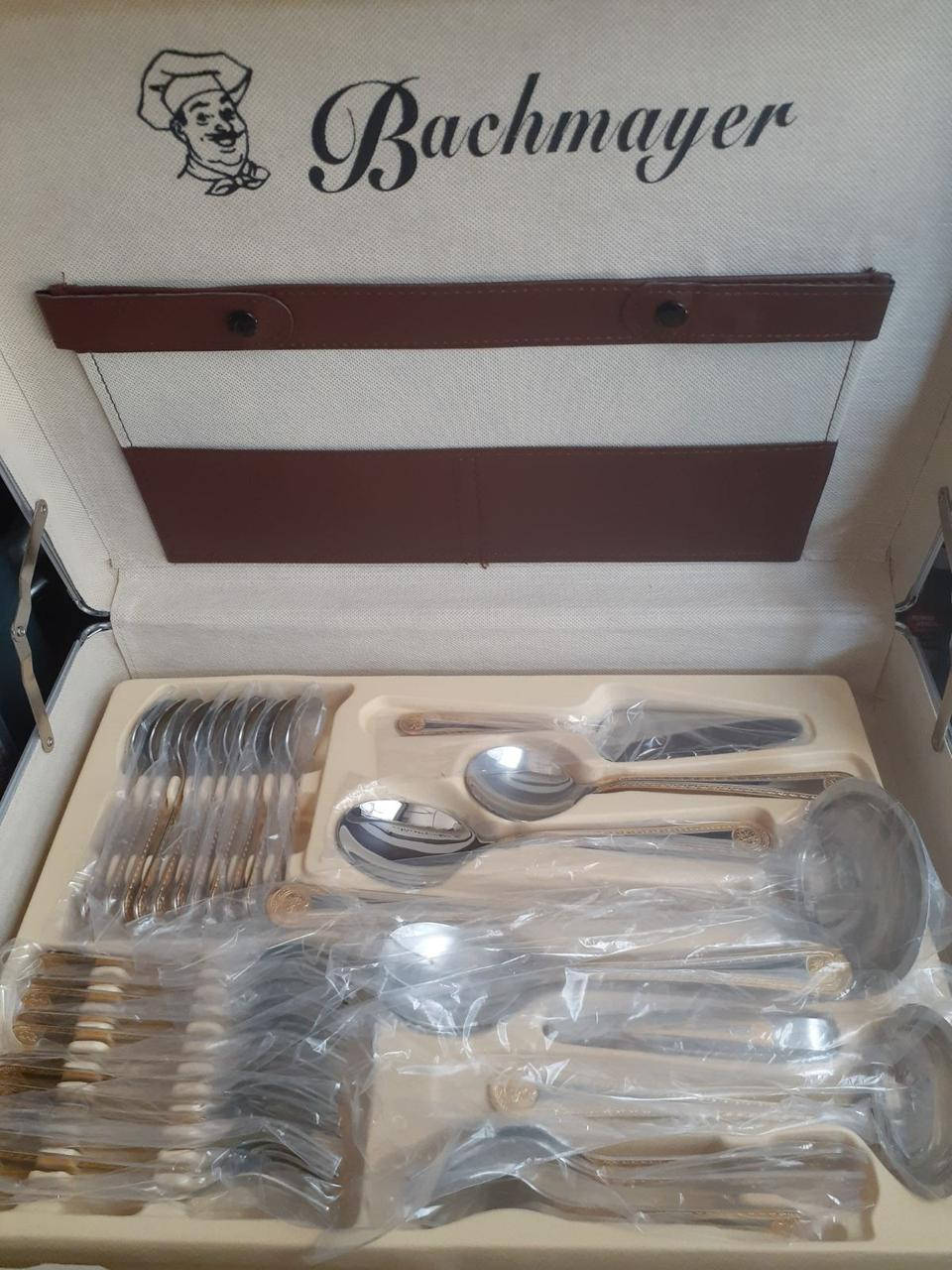 

Набор столовых приборов Bachmayer в дипломате золото на 12 персон, 72 предмета 2343