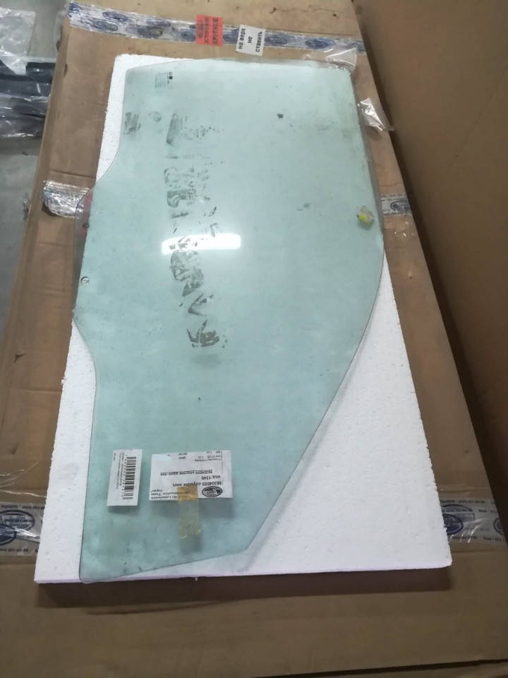 

Стекло передней правой двери 3-х Ланос, Daewoo Lanos T100, 96304055