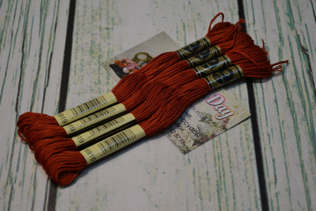 

Мулине Royal Broderie, цвет №919