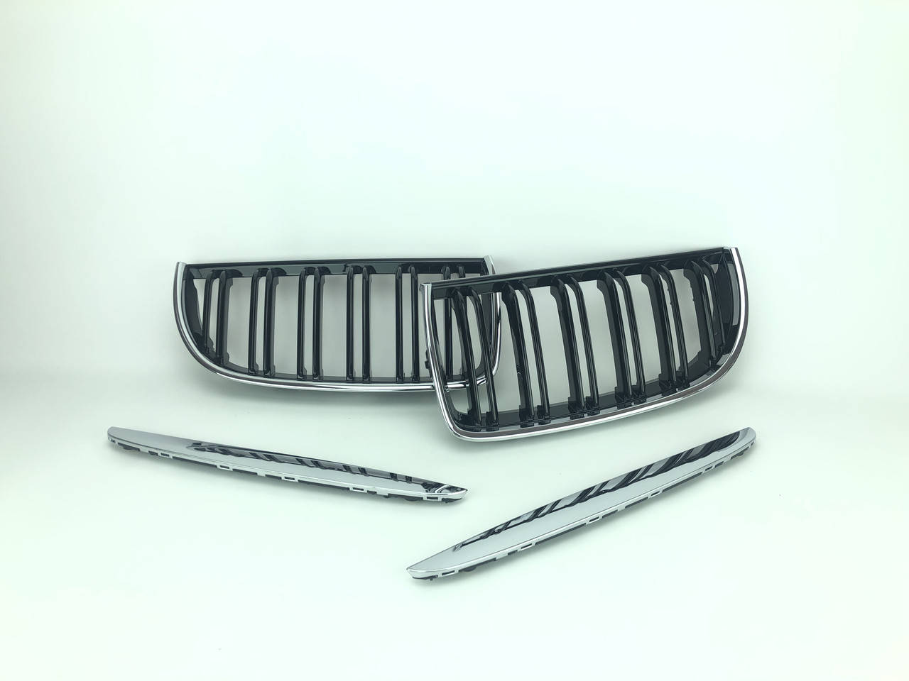 

Решетка радиатора (ноздри) BMW 3 e90/e91 M-sport 2005-2009 (Хром), Черный