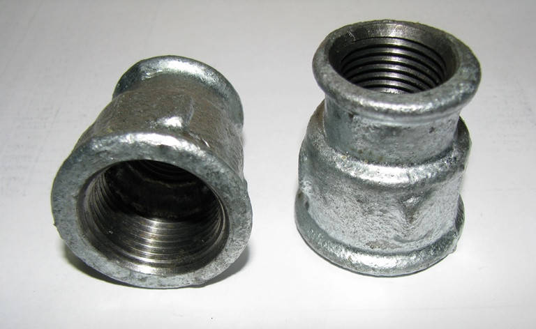 

№ 240 Муфта редукционная оцинкованная ВВ 3/4"х1/2", Светло-серый