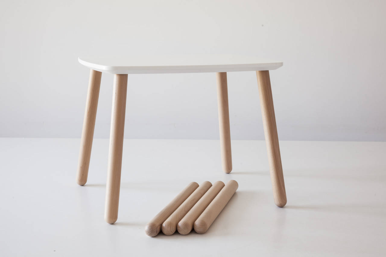 

Стол детский 2-4 года с дополнительными ножками, Белый