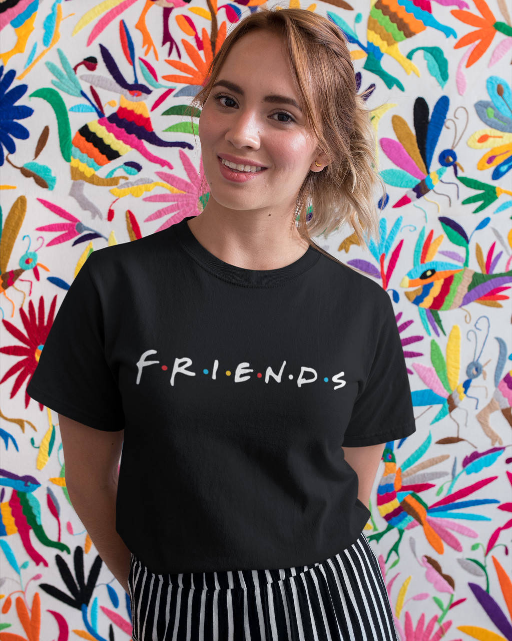 

Футболка женская чёрная с принтом "Friends" M, Черный