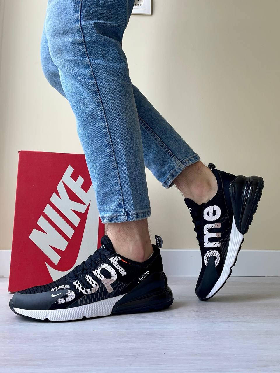 

Кроссы Nike Air Max 270 x SUPREME. Кроссовки мужскиеНайк Аир Макс 270 Суприм, Черный