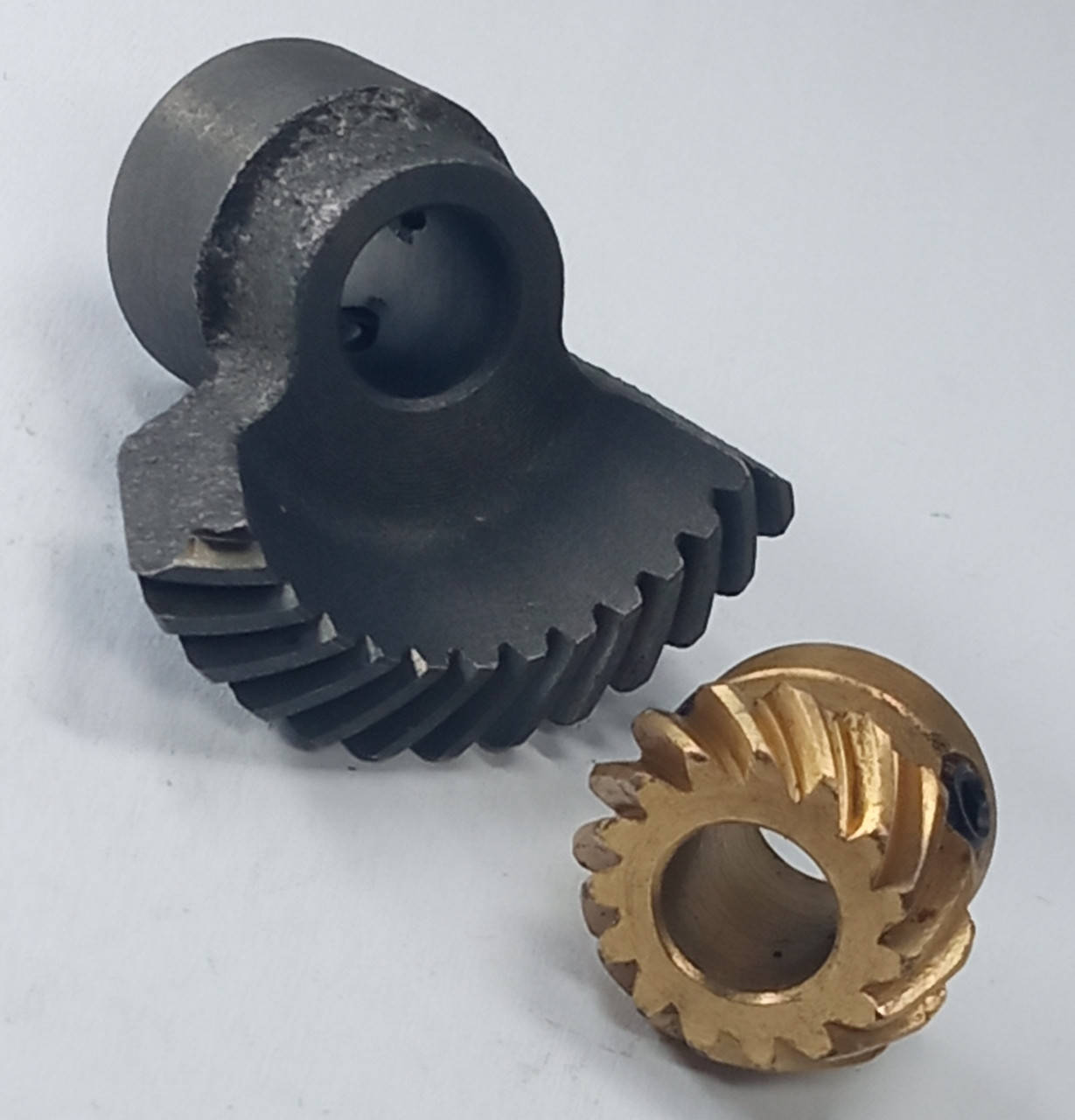 

Комплект шестеренок 8 мм. на швейные машины Janome