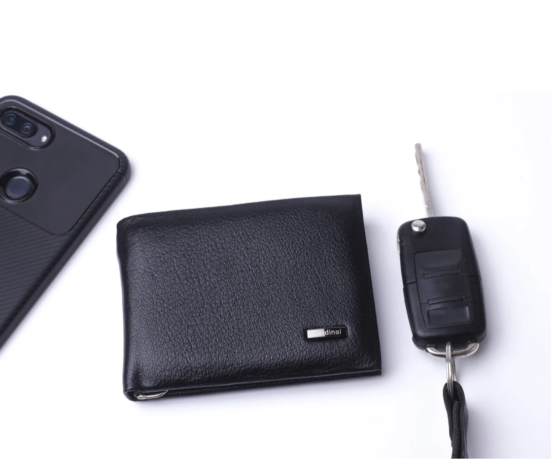 

Мужской черный кожаный кошелек c зажимом для денег Cardinal