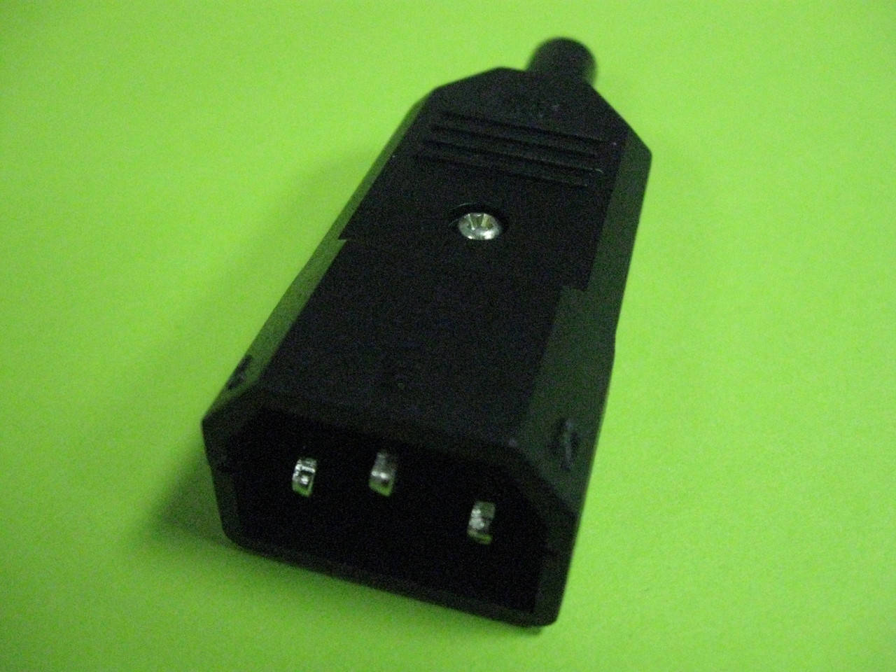 

Разъем питания C14 штыревой IEC 60320 на кабель