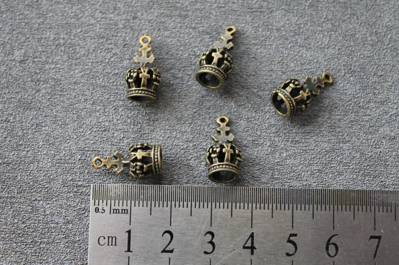 

Подвеска корона, цвет - бронза, 1 шт