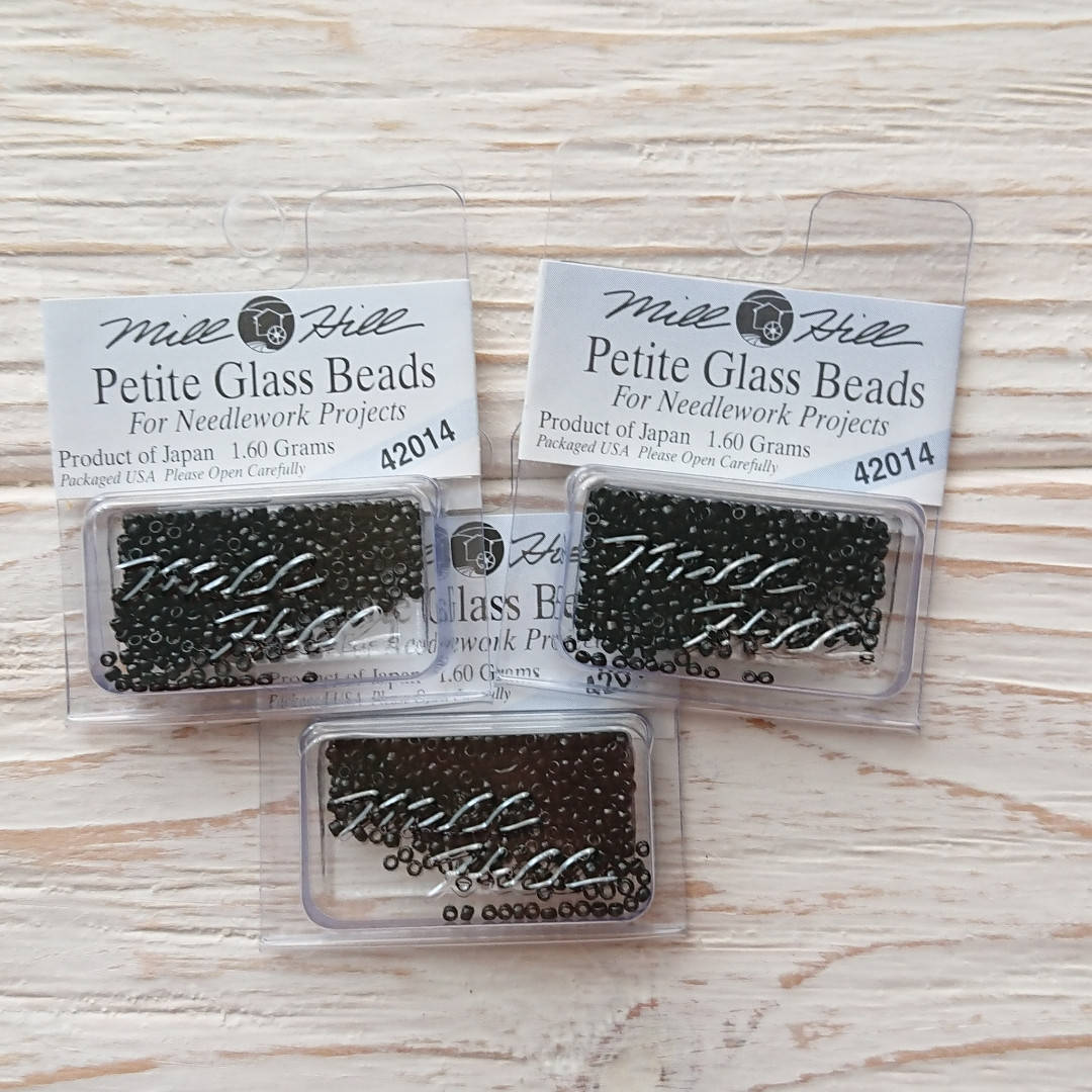 

Бисер Petite Glass Beads Mill Hill 42014