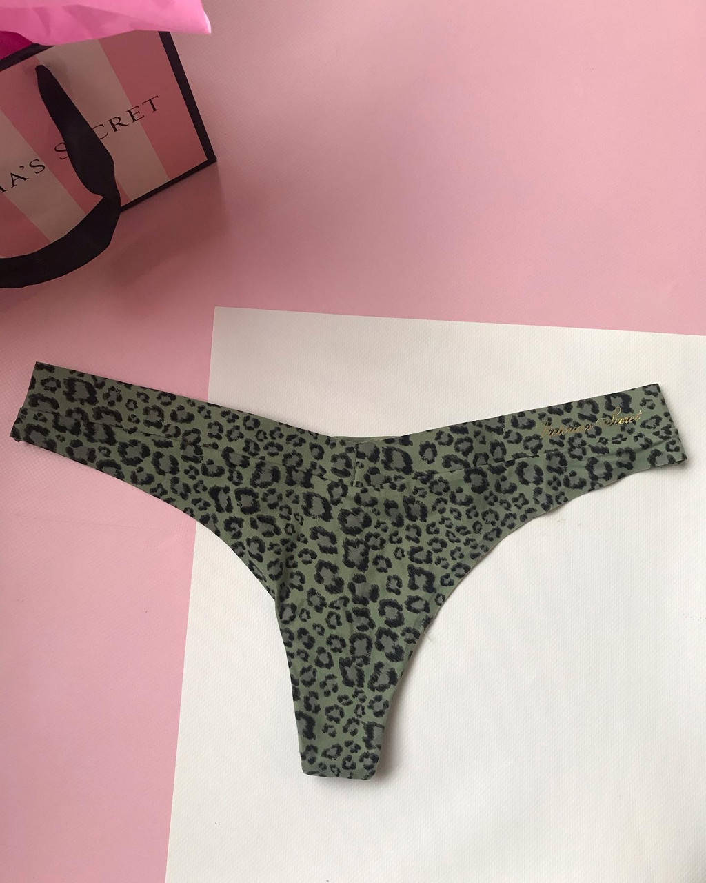 

Трусики от Victoria’s Secret