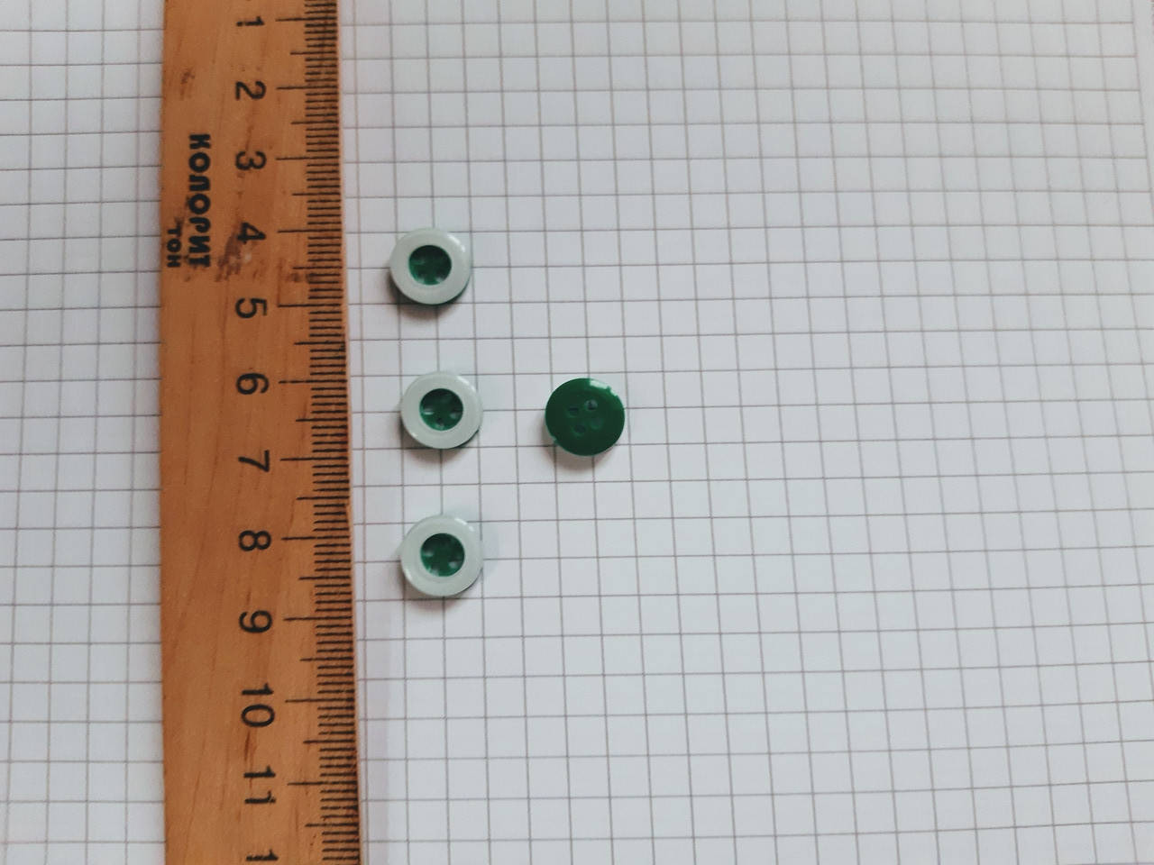 

Пуговица рубашка/блуза на 4 удара темно зелёный