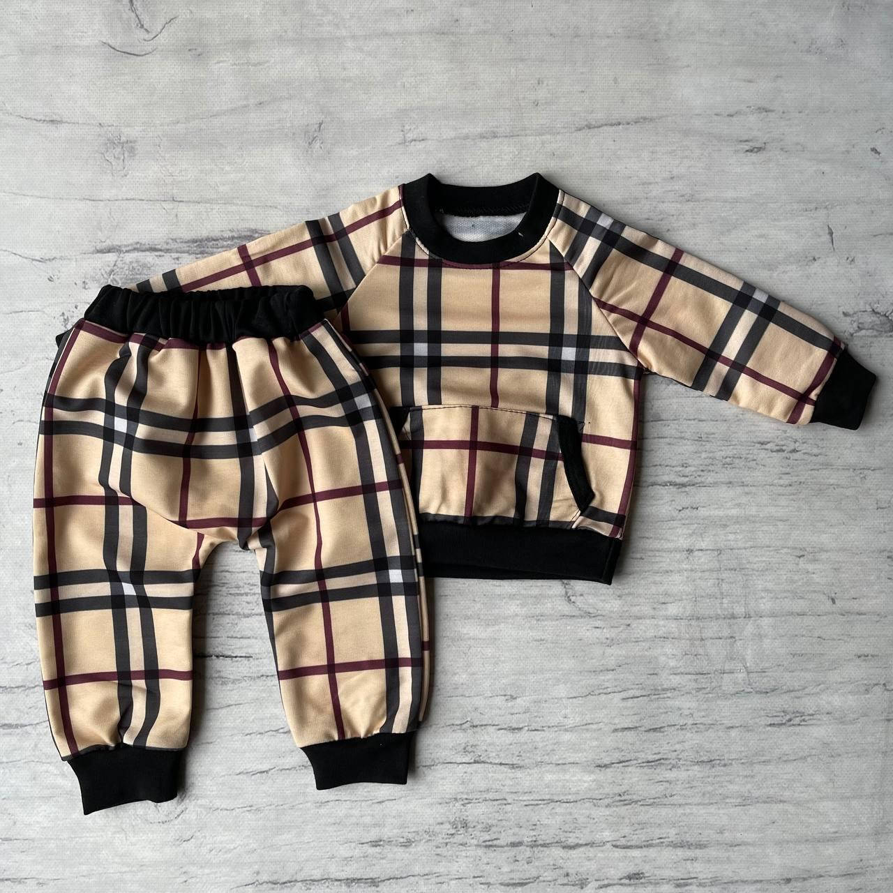 

Костюм на мальчика в стиле Burberry 614. Размер 62 см, 68 см, 74 см, 80 см, 86 см