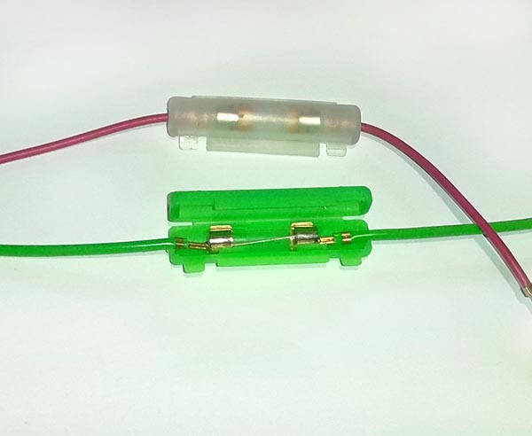 

Предохранитель в корпусе