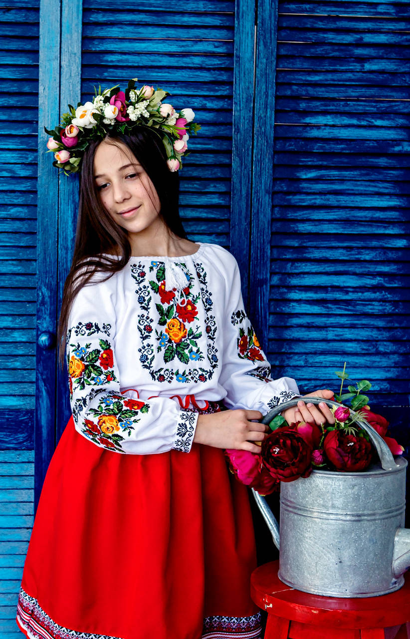 

Вишиванка для дівчинки Звичай