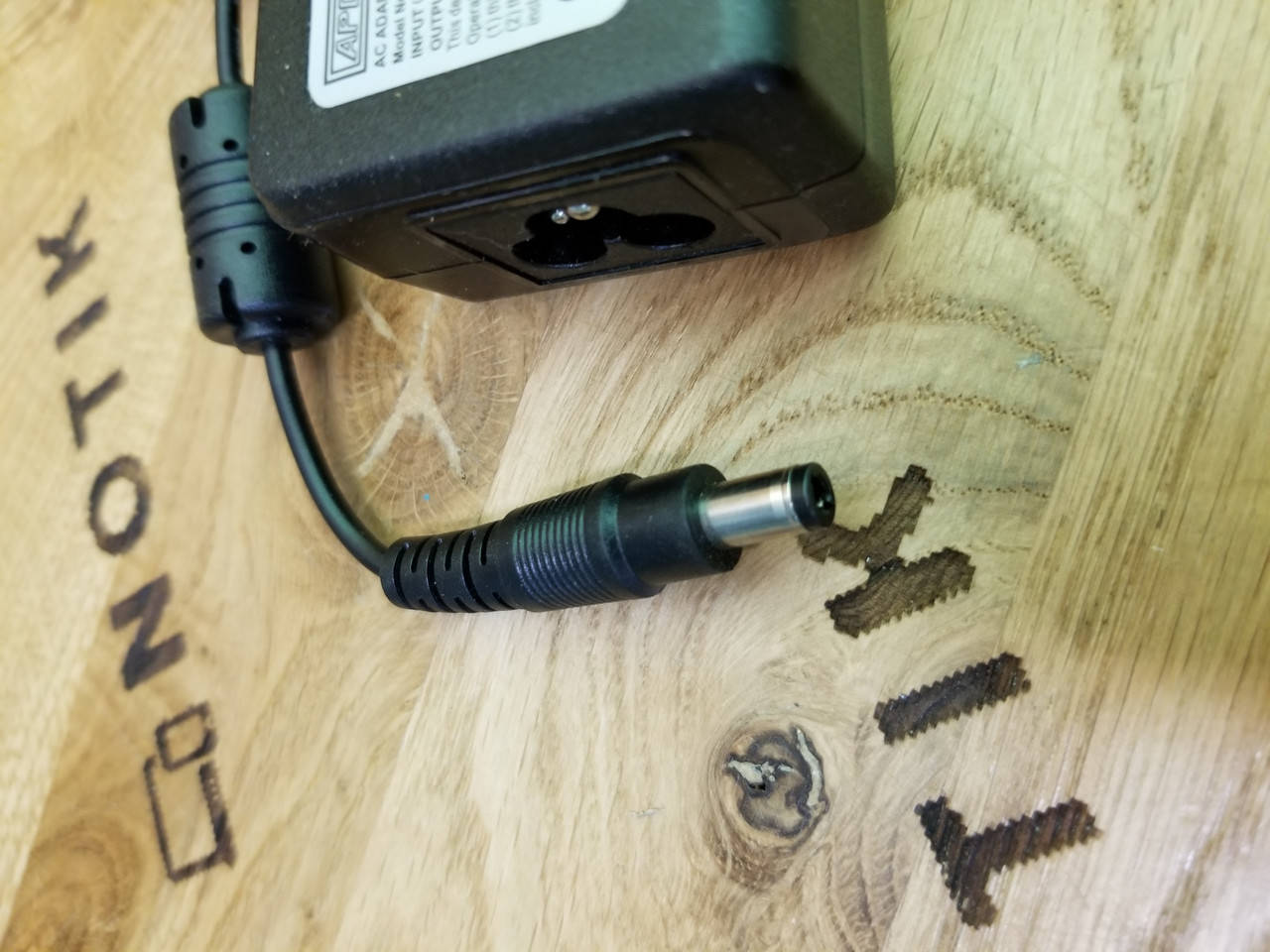 

Блок живлення 65W 19V 3.42A 5.5*2.5mm Asian Power Devices (DA-65C19)