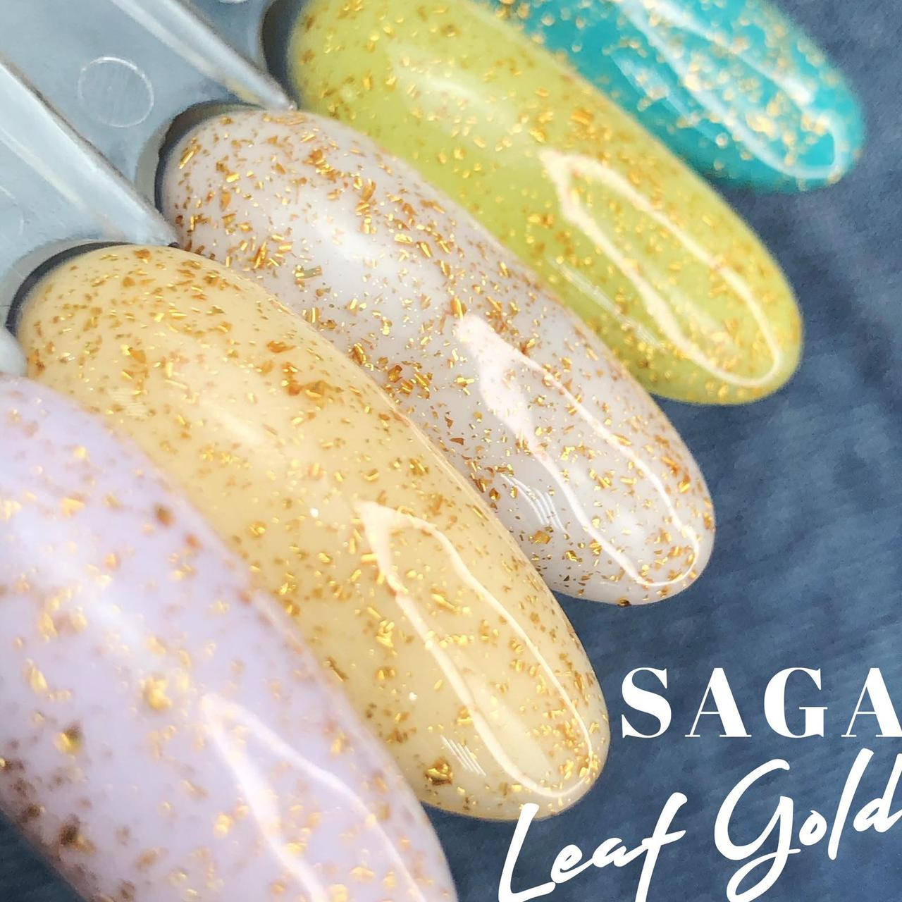 

Топ с золотой слюдой крошкой глянцевый без липкого слоя ТМ "SAGA Leaf Gold" 8 мл