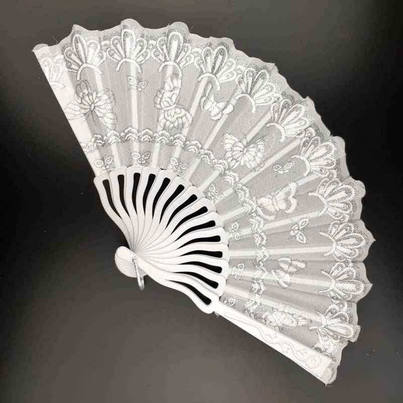 

Свадебный веер белый с серебристым узором 24х42 см (С3481)