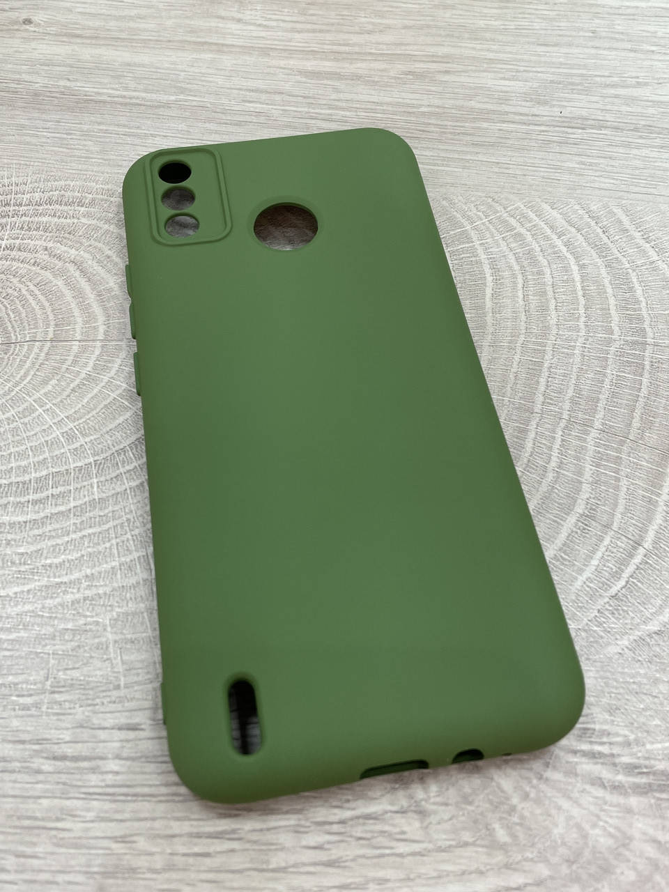

Чехол на Tecno Spark 6go противоударный Silicone Case зеленый, Зелёный