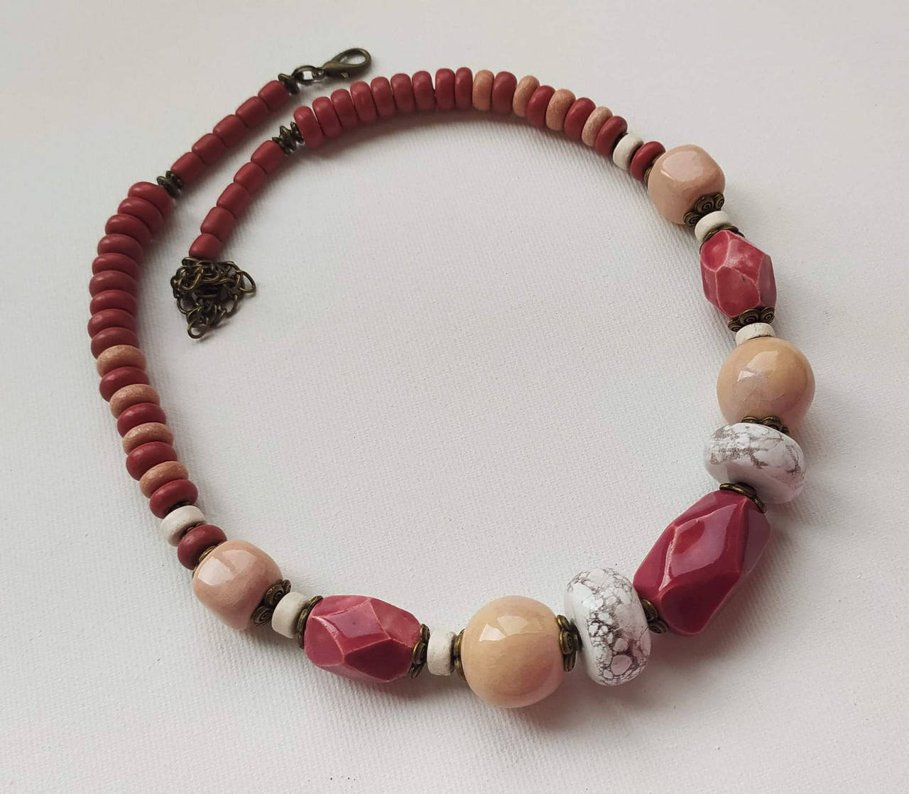 

Намисто прикраса коралі ручної роботи з кераміки