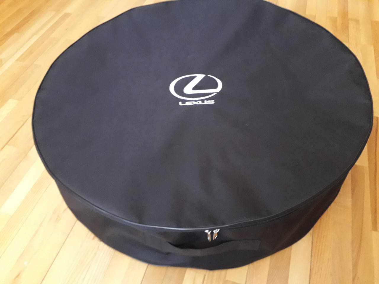 

Чехол на запаску Lexus r13-19