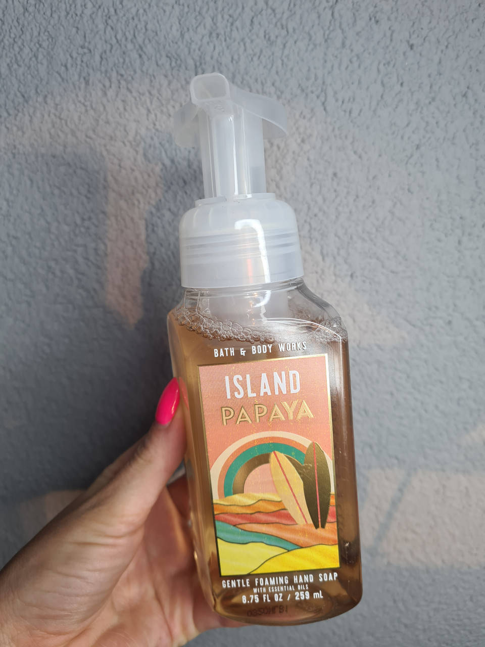 

Парфюмированная пенка- мыло для рук Bath and Body Works Island Papaya